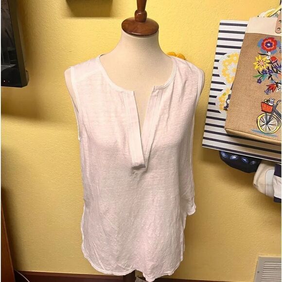 NWOT Banana Republic Sleeveless V-Neck Top #YC21 - Picture 1 of 6
